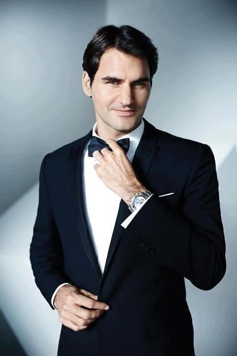 Roger Federer looking pretty sharp!! 